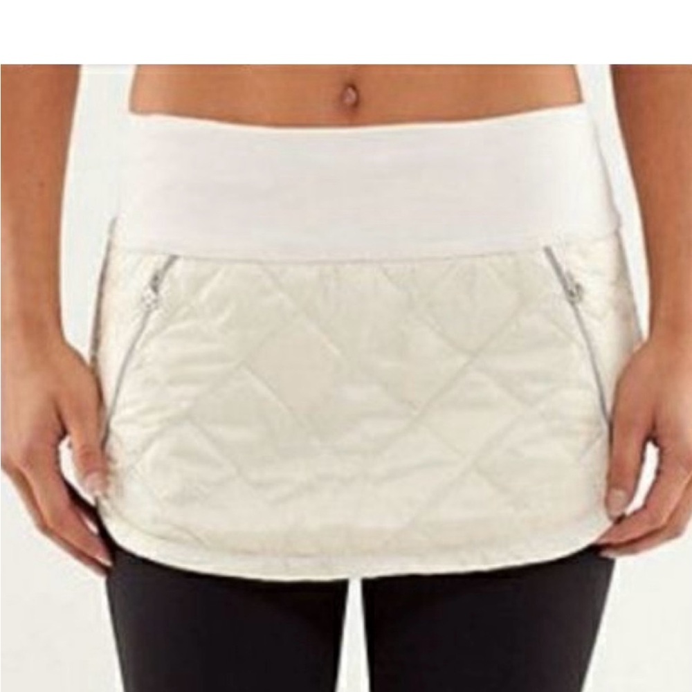 Lululemon Hot Cheeks running skirt size 6 like brand new